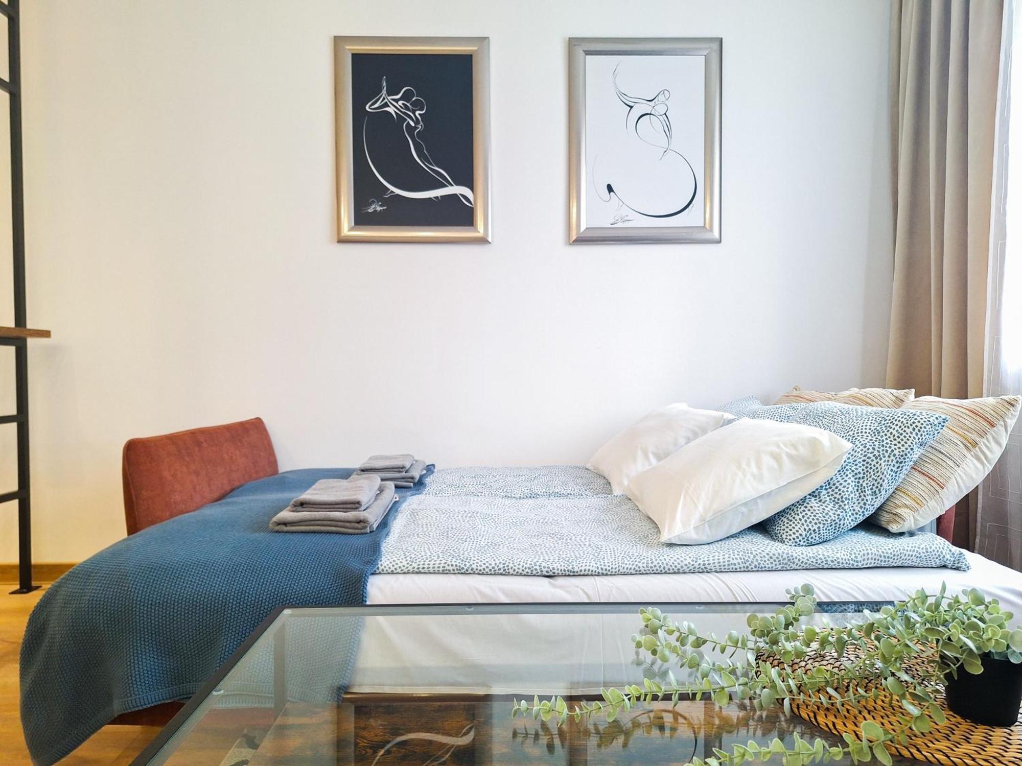 Cozy With Air Conditioning For Couples, Old Town - Jewish District Apartment *